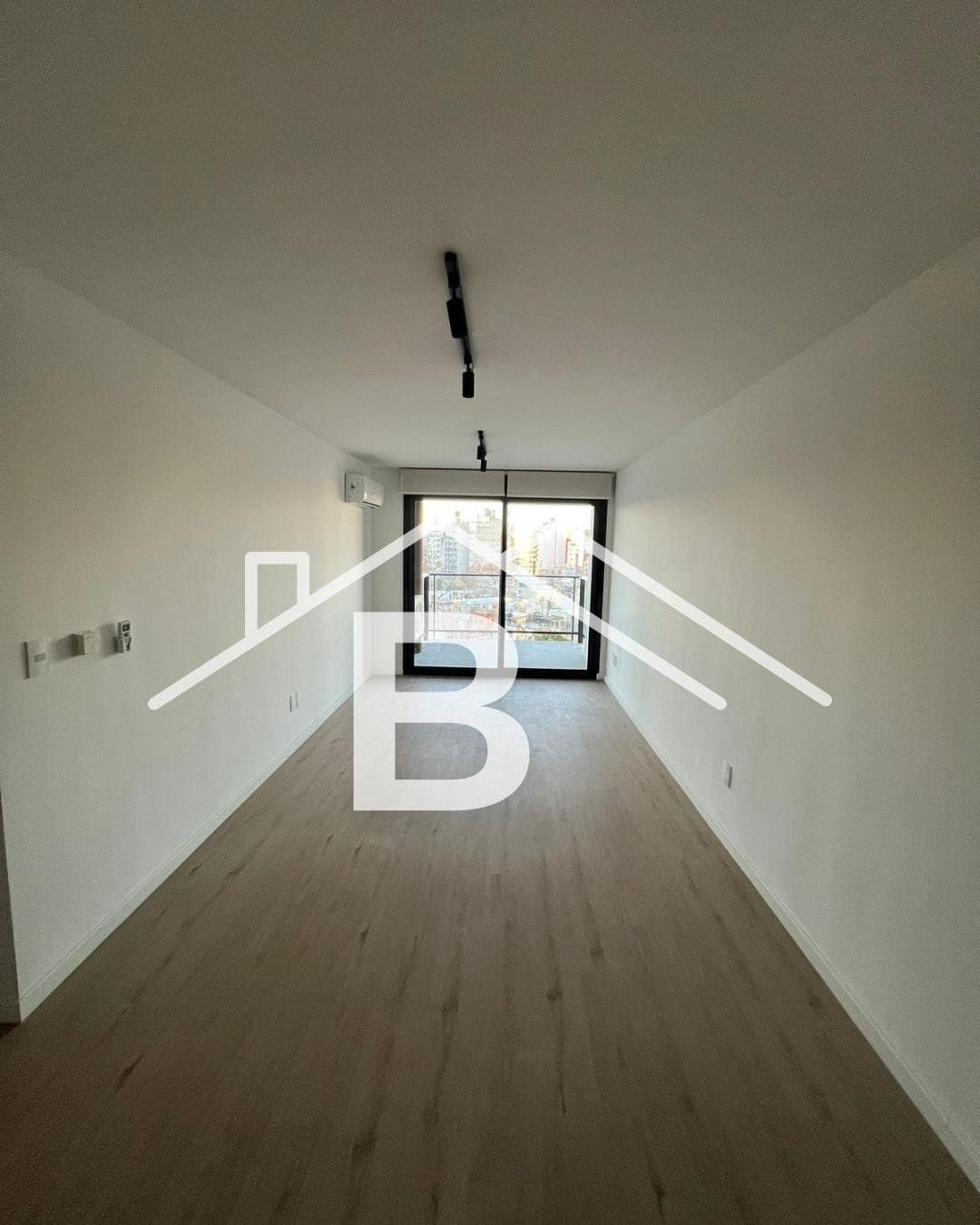 Alquiler Apartamento 1 Dormitorio Con Muebles, Garaje Punta Carretas